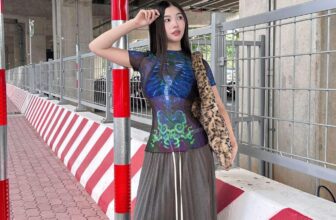 [🆕🇻🇳] AfterBefore – Modern design, high quality fabric, comfy form and effortless chic style womenswear 👕 Top1Fashion 👗  Top: Peng official
Skirt: AfterBefore
Let’s rock your outfit
, shares-2✔️ , likes-5❤️️ , date-2025-01-06 22:59:40🇻🇳🇻🇳🇻🇳📰🆕