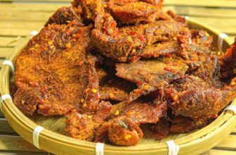 [🆕🇻🇳] Ba Thức Food chuyên cung cấp Sỉ & Lẻ các sản phẩm đặc sản ngon của vùng miền, đặc biệt là khô bò TN 🍔 Top1Food  🍜  KHÔ BÒ MIẾNG NHỎBò vụn là do quá trình sản xuất khô bò miếng bị rời ra từ miếng lớn gọi là bò miếng nhỏNhưng hương vị vẫn 100% thơm ngon như bò miếng , shares-0✔️ , likes-4❤️️ , date-2025-01-10 19:50:04🇻🇳🇻🇳🇻🇳📰🆕