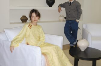 [🆕🇻🇳] Huong Boutique – Định hướng phong cách thời trang 👕 Top1Fashion 👗  𝐇𝐔𝐎𝐍𝐆 𝐱 𝐂𝐨𝐞𝐦𝐭𝐫𝐞𝐧𝐝𝐲 𝐊𝐡𝐚́𝐧𝐡 𝐋𝐢𝐧𝐡 | 𝐀́𝐨 𝐝𝐚̀𝐢 𝐃𝐮𝐲𝐞̂𝐧 𝐏𝐡𝐮́𝐜 đ𝐨́𝐧 𝐱𝐮𝐚̂𝐧 𝐫𝐮̛̣𝐜 𝐫𝐨̛̃Cùng Coemtrendy Khánh Linh diện tà áo dài Duyên Phúc thật xinh, ghé thăm cử , shares-2✔️ , likes-62❤️️ , date-2025-01-06 21:00:18🇻🇳🇻🇳🇻🇳📰🆕