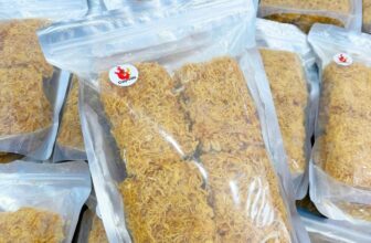 [🆕🇻🇳] Suri kids – Cửa hàng quần áo sơ sinh & trẻ em 🧑‍🧒❤️️👶⭐️ ACE nào còn nhớ cái vị đậm đà của cơm cháy siêu chà bông nhà e Chang ko ?
Từng tiếng giòn tan rôm rốp và vị béo béo mặn mặn , cắn đến đầu đậm sâu đến đó !  , shares-0✔️ , likes-3❤️️ , date-2025-01-10 02:32:41🇻🇳🇻🇳🇻🇳📰🆕