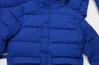 [🆕🇻🇳] KIZZO SHOP – 165 Hoàng Hoa Thám 👕 Top1Fashion 👗   Áo phao người lớn full chức năng chống rét với. Mũ liền áo
. Tay găng
. Túi lót nỉ
. Vải áo đi được mưa nhỏ
. Dáng áo hơi trùm mông dễ mặc.Size XS , shares-0✔️ , likes-1❤️️ , date-2025-01-10 17:16:50🇻🇳🇻🇳🇻🇳📰🆕