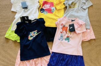 [🆕🇻🇳] BomBokids – Quần áo bé gái xuất khẩu 🧑‍🧒❤️️👶⭐️ SET ÁO + CHÂN VÁY N1KE BÉ GÁI SIÊU XINH PHOM CHUẨN ĐẸP ẠH
Size 2T – 4T – 6T – 10T
Áo cotton phối chân váy.
VÁY CÓ KÈM QUẦN TRONG.
Chân váy siêu đẹp, áo  , shares-0✔️ , likes-0❤️️ , date-2025-01-08 03:51:53🇻🇳🇻🇳🇻🇳📰🆕