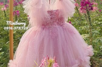 [🆕🇻🇳]  Váy Công Chúa – Miniberry  – Váy công chúa thiết kế chất liệu cao cấp, mềm mại cho bé gái 🧑‍🧒❤️️👶⭐️ Chiếc váy đính ren hoa lấp lánh bồng bềnh xinh lắm ạ
Mẫu này em có đủ màu xinh—————————
CAM KẾT ẢNH THẬT DO SHOP TỰ CHỤP
• Hotline : 0916.373.129 (iMess/ , shares-0✔️ , likes-5❤️️ , date-2025-01-08 20:15:05🇻🇳🇻🇳🇻🇳📰🆕