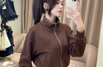 [???] Thuy Ngoc Nguyen – Thời trang cao cấp ? Top1Fashion ?  Set bộ miumiu.Tông này mặc rất sang và trắng da ạ
, shares-0✔️ , likes-1❤️️ , date-2025-01-10 16:36:21????????