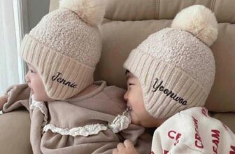 [???] Sulie House – Phụ kiện cho bé  ?‍?❤️️?⭐️  𝙃𝙊𝙏 𝙈𝙪̃ 𝙩𝙝𝙚̂𝙪 𝙩𝙚̂𝙣 𝙗𝙚́ 𝙩𝙝𝙚𝙤 𝙮𝙚̂𝙪 𝙘𝙖̂̀𝙪Các mẹ ơiii không thể bỏ qua BST mũ thêu tên độc đáo của Nhà Sulie nhớ ! Mũ thêu tên bé cưng lắm, xịn đét  bé tr , shares-0✔️ , likes-3❤️️ , date-2025-01-09 17:22:09????????