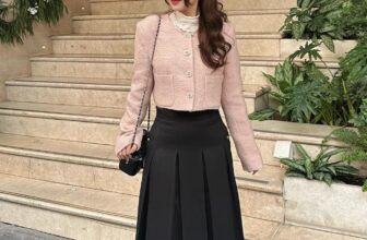 [???] Ha Le Nguyen – Authentic ? Top1Fashion ?  Nhiều người thích cuộc sống màu hồng, mình thì dễ tính hơn
Mình thích cuộc sống giàu sang, còn màu nào cũng đcChân váy form chất đẹp mê hồn
Set xinh  , shares-0✔️ , likes-9❤️️ , date-2025-01-09 01:13:40????????