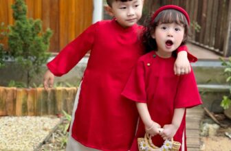 [🆕🇻🇳]  Bơ Hí – Thương hiệu thời trang thiết kế cao cấp dành cho mẹ và bé đẹp 🧑‍🧒❤️️👶⭐️  𝐎̉𝐨𝐨𝐨 𝐬𝐞𝐭 𝐚́𝐨 𝐝𝐚̀𝐢 đ𝐨̉ 𝐜𝐮̛𝐧𝐠 𝐪𝐮𝐚́
Áo dài lụa trơn
Bé #290k/bộ
Hơn 25kg có phụ thu
Guốc #125k – #135k
#Freeship từ 2 bộ ạVải  , shares-0✔️ , likes-5❤️️ , date-2025-01-11 22:55:18🇻🇳🇻🇳🇻🇳📰🆕