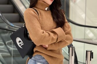 [???] Ma Chérie  ? Top1Fashion ?  MỘT CHÚT HƠI ẤM MÙA XUÂN | REBECCA SWEATER
Nàng đã sẵn sàng đón những ngày se lạnh đầu Xuân với một item thật trendy?Chiếc áo len nâu dịu dàng, như gói t , shares-0✔️ , likes-11❤️️ , date-2025-01-10 22:35:57????????