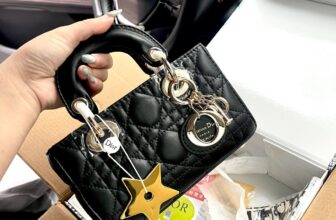 [🆕🇻🇳] Bảo Yến Store – CHUYÊN TÚI XÁCH XUẤT DƯ, SUPER VIP, SIÊU CẤP🛍️🛍️🛍️ 👕 Top1Fashion 👗  Bản ngang xách tay diện đồ siêu đẹp size 18 vừa đẹp luôn ạ
, shares-0✔️ , likes-0❤️️ , date-2025-01-11 21:48:22🇻🇳🇻🇳🇻🇳📰🆕