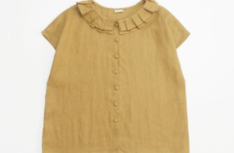 [🆕🇻🇳] Tiệm may Tháng Năm 👕 Top1Fashion 👗  Aiko vàng với điểm nhấn ở phần cổ áo xếp 2 tầng xoè như bông hoa cúc xinh𝗔𝗶𝗸𝗼 𝘀𝗵𝗶𝗿𝘁
Màu sắc và chất liệu:
. Trắng – Pure linen (washed)
. Vàng mật – Pu , shares-0✔️ , likes-1❤️️ , date-2025-01-18 02:57:45🇻🇳🇻🇳🇻🇳📰🆕