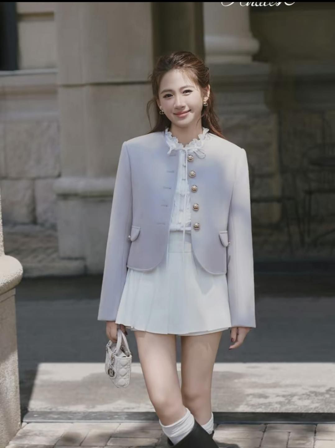 [🆕🇻🇳] Charmy ‘s House – Cửa hàng quần áo nữ  👕 Top1Fashion 👗  Áo dạ ép siêu đẹp từ chất đến form
Hàng thiết kế chỉn chu từng đường kim mũi chỉ
Hàng khuy gold sáng chanh xả tạo điểm nhấn tiểu ther
Diện Tết quá đẹp
Sz n , shares-0✔️ , likes-2❤️️ , date-2025-01-11 16:33:59🇻🇳🇻🇳🇻🇳📰🆕