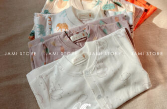 [🆕🇻🇳]  Jami Baby Store – Chuyên hàng body xuất dư trẻ em Carter, Geo, Old Navy chuẩn 100% 🧑‍🧒❤️️👶⭐️ 𝑩𝒐𝒔𝒚 𝑺𝒍𝒆𝒆𝒑 𝒄𝒐̂̉ 𝒕𝒂̀𝒖 𝒔𝒂𝒏𝒈 𝒙𝒊̣𝒏 𝒎𝒊̣𝒏 𝒄𝒉𝒐 𝒃𝒆́ 𝒄𝒖̛𝒏𝒈Thiết kế nhà Jami với cúc bấm tiện lợi cho mẹ dễ dàng thay bỉm cho bé, cổ tròn ôm sát , tay chân bo chu , shares-0✔️ , likes-1❤️️ , date-2025-01-11 23:59:49🇻🇳🇻🇳🇻🇳📰🆕