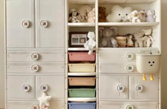 [🆕🇻🇳] 𝐇𝐚𝐩𝐩𝐲 𝐁𝐚𝐛𝐢𝐞𝐬 𝐒𝐭𝐨𝐫𝐞 – 𝗡𝗼̛𝗶 𝗸𝗵𝗼̛𝗶 𝗻𝗴𝘂𝗼̂̀𝗻 𝗵𝗮̣𝗻𝗵 𝗽𝗵𝘂́𝗰 🧑‍🧒❤️️👶⭐️ 𝐓𝐮̉ đ𝐮̛̣𝐧𝐠 𝐪𝐮𝐚̂̀𝐧 𝐚́𝐨 𝐯𝐚̀ đ𝐨̂̀ 𝐝𝐮̀𝐧𝐠 đ𝐚 𝐧𝐚̆𝐧𝐠 𝐭𝐫𝐞̉ 𝐞𝐦 / 𝐉𝐞𝐥𝐥𝐲 𝐂𝐚𝐛𝐢𝐧𝐞𝐭
𝑱𝒆𝒍𝒍𝒚 𝑪𝒂𝒃𝒊𝒏𝒆𝒕 với thiết kế có thể tháo rời cùng gam màu trắng be kết hợp các màu Past , shares-1✔️ , likes-3❤️️ , date-2025-01-10 21:52:33🇻🇳🇻🇳🇻🇳📰🆕