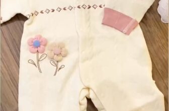 [🆕🇻🇳]  Made By Hằng – chuyên đồ len hanmade 🧑‍🧒❤️️👶⭐️ Chiếc body liền thân cotton trần bông,hoạ tiết hoa nổi ấm xinh
, shares-0✔️ , likes-2❤️️ , date-2025-01-13 21:00:31🇻🇳🇻🇳🇻🇳📰🆕