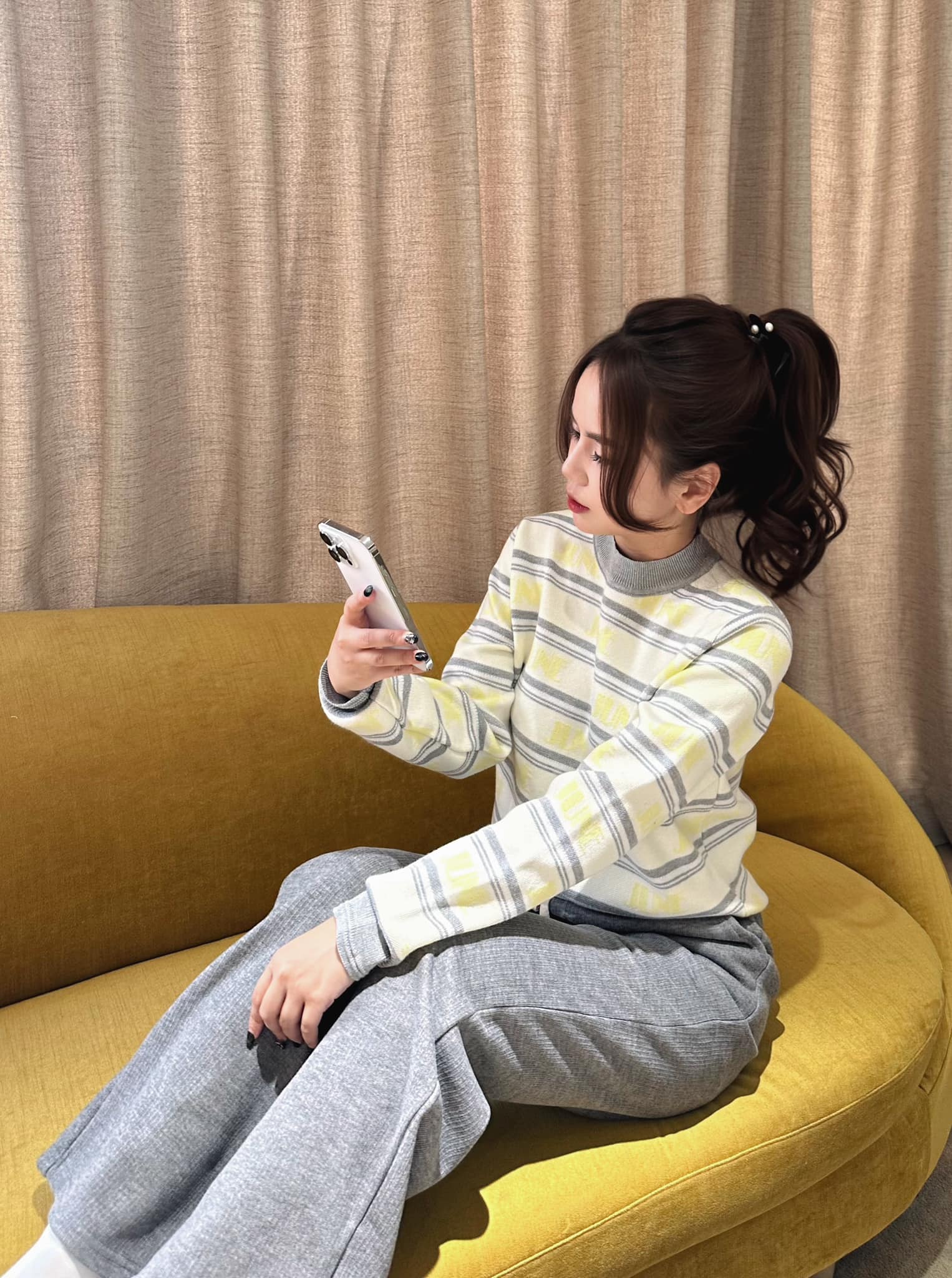 [???] Ha Le Nguyen – Authentic ? Top1Fashion ?  Em xin phép mai Thứ 7 – lúc 12h TRƯA  lại spam các c 1 buổi LIVE nữa nốt những mẫu còn dang dở và lên các mẫu mọi ng đang hỏi rất nhiều mà hết hàng có thể  , shares-0✔️ , likes-50❤️️ , date-2025-01-11 05:36:01????????