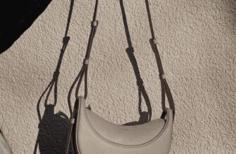 [🆕🇻🇳] Wellcome to CHIC HOUSE by CHIC VNXK 👕 Top1Fashion 👗  Màu Taupe (Ghi tây) tone màu lạ kiểu ai có Style cá tính, trendy thì lên đồ sẽ tạo điểm nhấn ấn tượng cho outfit hơn, màu này ở Malay và Sing thì lại rất r , shares-0✔️ , likes-0❤️️ , date-2025-01-11 19:16:20🇻🇳🇻🇳🇻🇳📰🆕