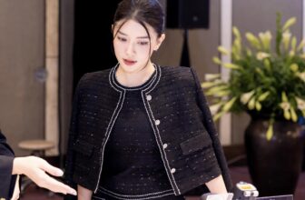 [🆕🇻🇳] JM – thương hiệu thời trang JM DRESS DESIGN 👕 Top1Fashion 👗  𝐅𝐄𝐄𝐃𝐁𝐀𝐂𝐊 𝐅𝐑𝐎𝐌 𝐎𝐔𝐑 𝐋𝐀𝐃𝐘 | JM x Stylist Trang Lê
𝑆𝑎̉𝑛 𝑝ℎ𝑎̂̉𝑚 𝑐ℎ𝑖̉ 𝑐𝑜̀𝑛 𝑠𝑜̂́ 𝑙𝑢̛𝑜̛̣𝑛𝑔 𝑐𝑢̛̣𝑐 𝑔𝑖𝑜̛́𝑖 ℎ𝑎̣𝑛Ưu ái lựa chọn thiết kế của JM trong những sự kiện q , shares-0✔️ , likes-17❤️️ , date-2025-01-12 03:00:04🇻🇳🇻🇳🇻🇳📰🆕