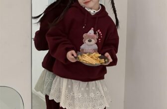 [🆕🇻🇳] Tiệm Nhà Bơ – 안녕하세요☀️ Tiệm chuyên đồ trẻ em Quảng Châu, mang style Hàn Quốc năng động cho bé🥑 🧑‍🧒❤️️👶⭐️ 𝐇𝐚̀𝐧𝐠 𝐂𝐨́ 𝐒𝐚̆̃𝐧- set nỉ đỏ, quần may viền ren siu nét
Sz140,150,160,170
, shares-0✔️ , likes-4❤️️ , date-2025-01-12 21:11:20🇻🇳🇻🇳🇻🇳📰🆕