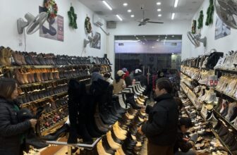 [🆕🇻🇳] Thế giới giầy việt newyork_ 33 nguyễn du- tp nam định 👕 Top1Fashion 👗  Không khí mua sắm tại THẾ GIỚI GIÀY VIỆT NEW YORK 33 nguyễn du thành phố NAM ĐỊNH
Cảm ơn quý khách hàng rất là nhiều ạ
, shares-1✔️ , likes-5❤️️ , date-2025-01-12 20:47:39🇻🇳🇻🇳🇻🇳📰🆕