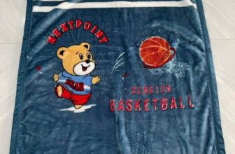 [🆕🇻🇳] Tesoro-Baby SHOP 😎❤️️⭐️ Chăn đẹp cho các bé tiểu học mang đi lớp ạ
Đến lúc lạnh rồi nhưng các con vẫn phải đi học
Kích thước 1.2*1,5m
E sẵn ba mầu như ảnh
Lông hai mặt cực ấm ạ
Ch , shares-0✔️ , likes-2❤️️ , date-2025-01-14 04:42:27🇻🇳🇻🇳🇻🇳📰🆕