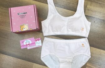 [🆕🇻🇳]  Thời trang trẻ em cao cấp- shop Yu Yu 🧑‍🧒❤️️👶⭐️ Tết này các con điệu đà muốn diện cả set áo lá và quần chip cùng tông thì MOM sắm ngay set này nhé
Chất vải tơ mềm mại và KHÁNG KHUẨN, mặc nhẹ tênh
Size :  , shares-4✔️ , likes-1❤️️ , date-2025-01-14 17:52:32🇻🇳🇻🇳🇻🇳📰🆕