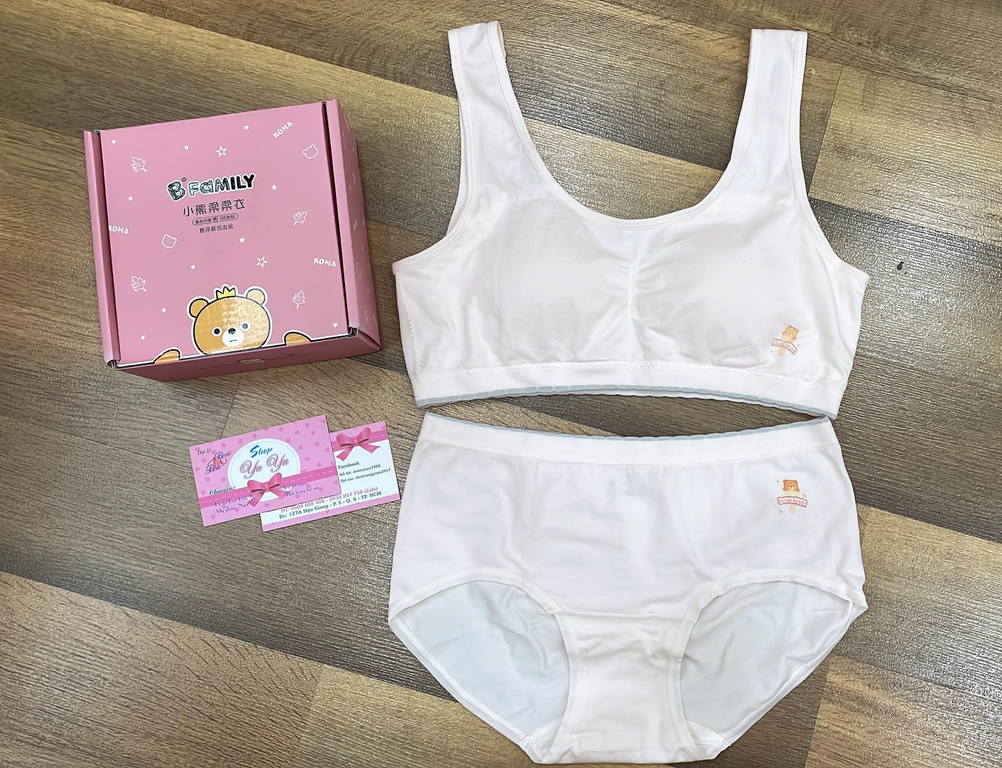 [🆕🇻🇳]  Thời trang trẻ em cao cấp- shop Yu Yu 🧑‍🧒❤️️👶⭐️ Tết này các con điệu đà muốn diện cả set áo lá và quần chip cùng tông thì MOM sắm ngay set này nhé
Chất vải tơ mềm mại và KHÁNG KHUẨN, mặc nhẹ tênh
Size :  , shares-4✔️ , likes-1❤️️ , date-2025-01-14 17:52:32🇻🇳🇻🇳🇻🇳📰🆕