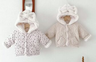 [???] Sulie House – Phụ kiện cho bé  ?‍?❤️️?⭐️ Ơ kìa áo phao trần bông lót lông siêu xinh
Siêu nhẹ, siêu ấm, siêu dày dặn
Full size: 5-13kg.
Hàng cao cấp xuất Hàn ạ. Liên hệ Sulie tư vấn size cho m , shares-1✔️ , likes-3❤️️ , date-2025-01-11 21:13:23????????