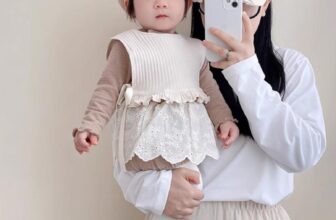[🆕🇻🇳] BÉ BÉ by Jang Store – Cửa hàng quần áo sơ sinh & trẻ em 🧑‍🧒❤️️👶⭐️  Set romper kèm gile thắt nơ siêu hot với thiết kế phần ren giả váy điệu đà, bạn nhỏ diện yêu lắm đó ạ𝗕𝗘́ 𝗕𝗘́ 𝗯𝘆 𝗝𝗮𝗻𝗴𝘀𝘁𝗼𝗿𝗲
—————————— , shares-0✔️ , likes-2❤️️ , date-2025-01-14 01:55:05🇻🇳🇻🇳🇻🇳📰🆕