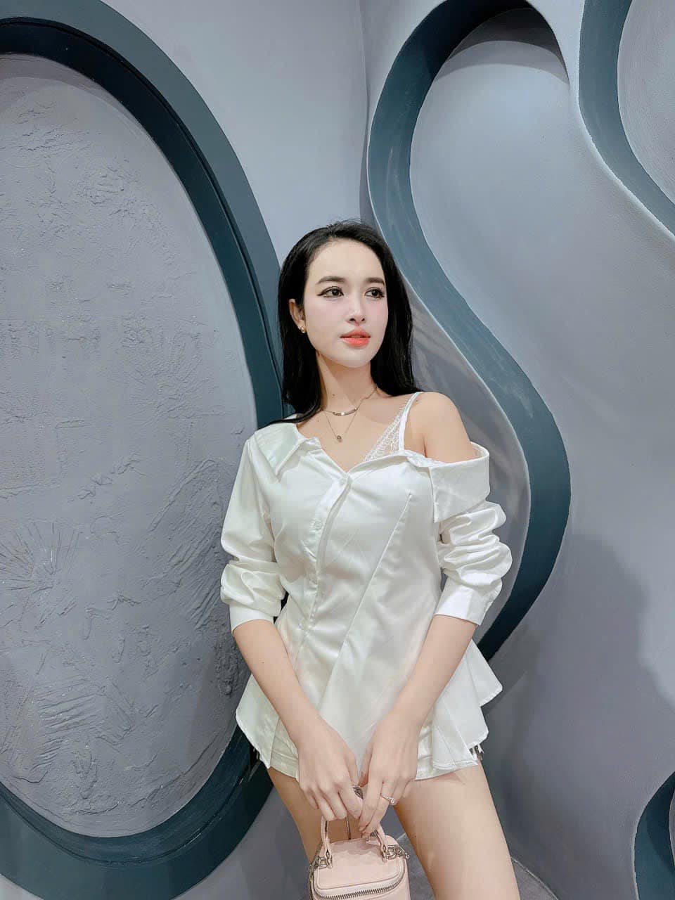 [🆕🇻🇳] Sumo Store – Cửa hàng quần áo nữ 👕 Top1Fashion 👗  Gọi em là cô gái toàn diện
Sáng diện trưa diện chiều diện tết cũng diện____487 Lê Văn Sỹ  F12 quận  3
z.a.l.o 0916.30.90.30 (book gấp)
–  , shares-0✔️ , likes-12❤️️ , date-2025-01-14 04:02:44🇻🇳🇻🇳🇻🇳📰🆕