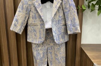 [🆕🇻🇳] TikTak House – Thời trang thiết kế cho bé 🧑‍🧒❤️️👶⭐️ Set gấm dành riêng cho mùa Tết đây các mẹ ơiBé nào ko thích diện áo dài thì có thể tham khảo phong cách mới này của TikTak nhéHiện chỉ còn 1-2 bộ thui , shares-1✔️ , likes-4❤️️ , date-2025-01-14 03:43:05🇻🇳🇻🇳🇻🇳📰🆕