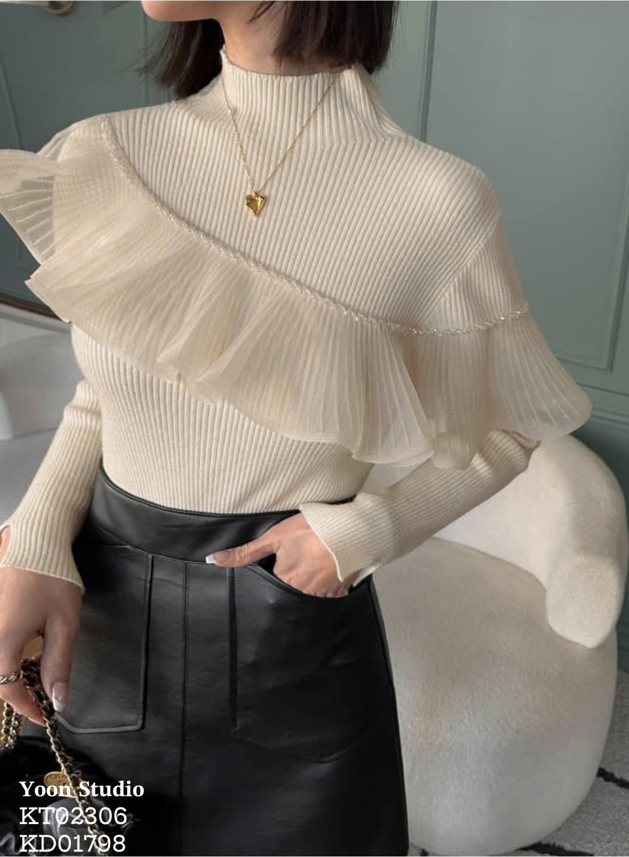 [🆕🇻🇳] AfterBefore – Modern design, high quality fabric, comfy form and effortless chic style womenswear 👕 Top1Fashion 👗  BACK IN STOCKVISIT US ——
150/22 Nguyễn Trãi, Phường Bến Thành, Quận 1, TP HCM
—— ORDER ONLINE ——
Shopee/ Lazada/ Tiktok
Hotline/ Zalo 0935601001
Inbox , shares-3✔️ , likes-2❤️️ , date-2025-01-16 22:40:59🇻🇳🇻🇳🇻🇳📰🆕