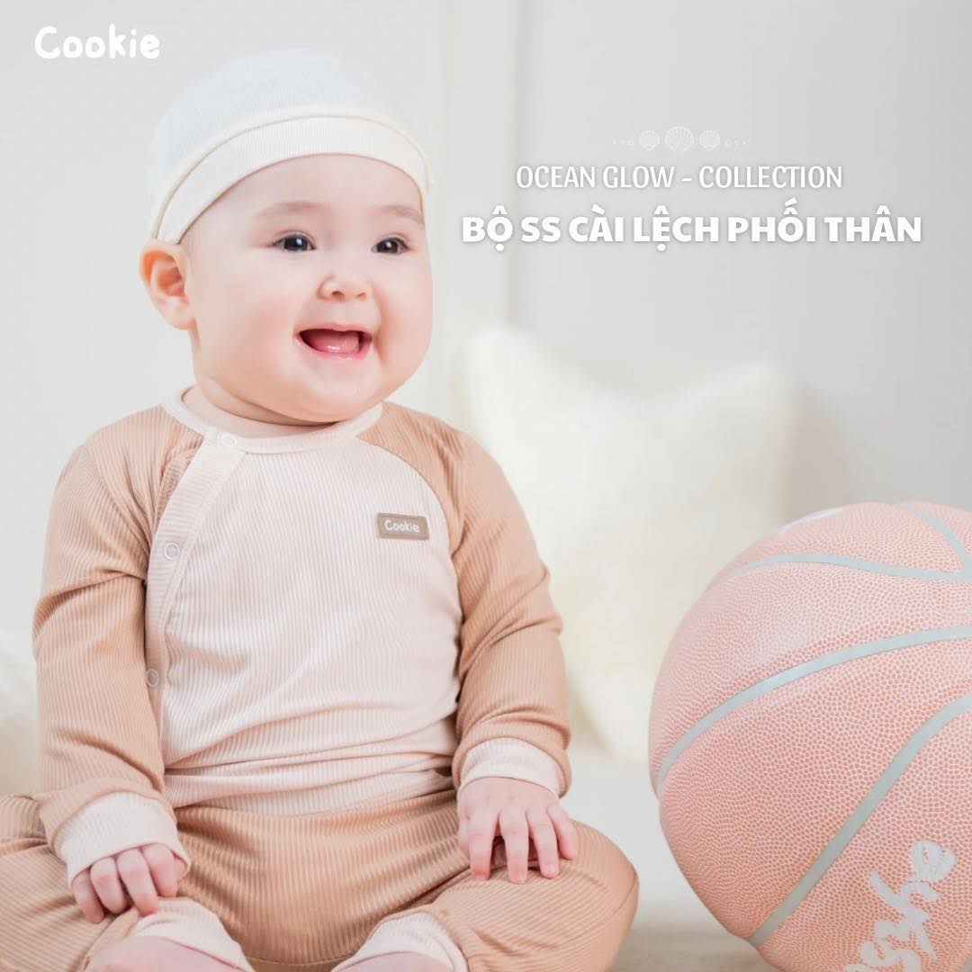 [🆕🇻🇳]  BABY BORN – Chuyên đồ sơ sinh cao cấp chính hãng Nous Bu Chaang Lapomme 🧑‍🧒❤️️👶⭐️ 𝐅𝐎𝐑 𝐓𝐇𝐄 𝐅𝐈𝐑𝐒𝐓 𝐌𝐎𝐍𝐓𝐇 𝐎𝐅 𝐋𝐈𝐅𝐄: BỘ SƠ SINH CÀI LỆCH PHỐI THÂNChi tiết cổ viền vạt cong tối giản nhưng tinh tế, giữ ấm ngực bé mà vẫn đảm bảo sự thoải mái và , shares-0✔️ , likes-0❤️️ , date-2025-01-14 17:34:01🇻🇳🇻🇳🇻🇳📰🆕