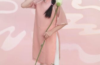 [🆕🇻🇳] Annie Baby – Cửa hàng quần áo sơ sinh & trẻ em – Đồ trẻ em 🧑‍🧒❤️️👶⭐️ 𝙰́𝚘 𝚍𝚊̀𝚒 𝙻𝚒𝚗𝚑 𝙷𝚘𝚊 𝚃𝚞𝚢𝚎̂́𝚝 𝙼𝚊𝚒Thiết kế mang vẻ đẹp dịu dàng, thướt tha với 3 tone màu xinh xắn cho bé yêu lựa chọn, hoạ tiết hoa được thêu tỉ mỉ trên nề , shares-0✔️ , likes-0❤️️ , date-2025-01-13 23:54:58🇻🇳🇻🇳🇻🇳📰🆕