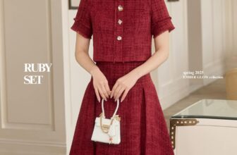 [🆕🇻🇳] LAGOM – A local brand in Viet Nam! We create styles for beautiful queens 👕 Top1Fashion 👗  𝐑𝐔𝐁𝐘 𝐒𝐄𝐓 | 𝐄𝐌𝐁𝐄𝐑 𝐆𝐋𝐎𝐖 𝐂𝐎𝐋𝐋𝐄𝐂𝐓𝐈𝐎𝐍
𝑨 𝒓𝒆𝒅 𝒉𝒖𝒆 𝒕𝒉𝒂𝒕 𝒄𝒂𝒑𝒕𝒊𝒗𝒂𝒕𝒆𝒔, 𝒂 𝒔𝒑𝒂𝒓𝒌𝒍𝒆 𝒕𝒉𝒂𝒕 𝒍𝒂𝒔𝒕𝒔.𝑹𝒖𝒃𝒚 𝑺𝒆𝒕 là một bản phối tone sur tone hoàn hảo, mang đến sự đồng điệu v , shares-0✔️ , likes-7❤️️ , date-2025-01-12 03:08:18🇻🇳🇻🇳🇻🇳📰🆕