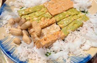 [🆕🇻🇳] Siêu Thị Hàng Tiêu Dùng – Bếp hương béo 🍔 Top1Food  🍜 KẸO ĐẬU PHỘNG BÉO SIÊU CỐT DỪA
#80k / túi 500gr
Giòn tang – Siêu béo – vị ngot thanh vừa ko gắt – nhai hoài không ngán luôn nhaLưu ý keo n , shares-0✔️ , likes-0❤️️ , date-2025-01-15 03:52:10🇻🇳🇻🇳🇻🇳📰🆕