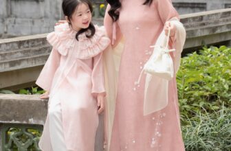 [🆕🇻🇳] HEHEHIHI – Cửa hàng nhỏ bán quần áo 🧑‍🧒❤️️👶⭐️  𝐕𝐚̂𝐧 𝐇𝐚̀ – 𝐓𝐢𝐧𝐡 𝐊𝐡𝐨̂𝐢 𝐓𝐫𝐨𝐧𝐠 𝐓𝐮̛̀𝐧𝐠 𝐍𝐞̂́𝐩 𝐕𝐚̉𝐢Nhẹ nhàng như hơi thở xuân, Vân Hà gợi lên vẻ đẹp thanh thoát tựa áng mây bay lướt qua nắng mai. Từng lớp  , shares-0✔️ , likes-8❤️️ , date-2025-01-15 23:00:13🇻🇳🇻🇳🇻🇳📰🆕