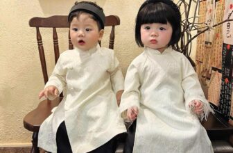 [🆕🇻🇳] Baby Closet luôn muốn được đồng hành cùng các mom chăm sóc, bảo vệ và yêu thương các con 🧑‍🧒❤️️👶⭐️  Xả đơn  Giá chấn động #229k
Đỏ -1set bé trai 14-16kg -1 set bé gái 8-10kg
Trắng -1set bé trai 14-16kg
, shares-0✔️ , likes-6❤️️ , date-2025-01-14 00:37:48🇻🇳🇻🇳🇻🇳📰🆕