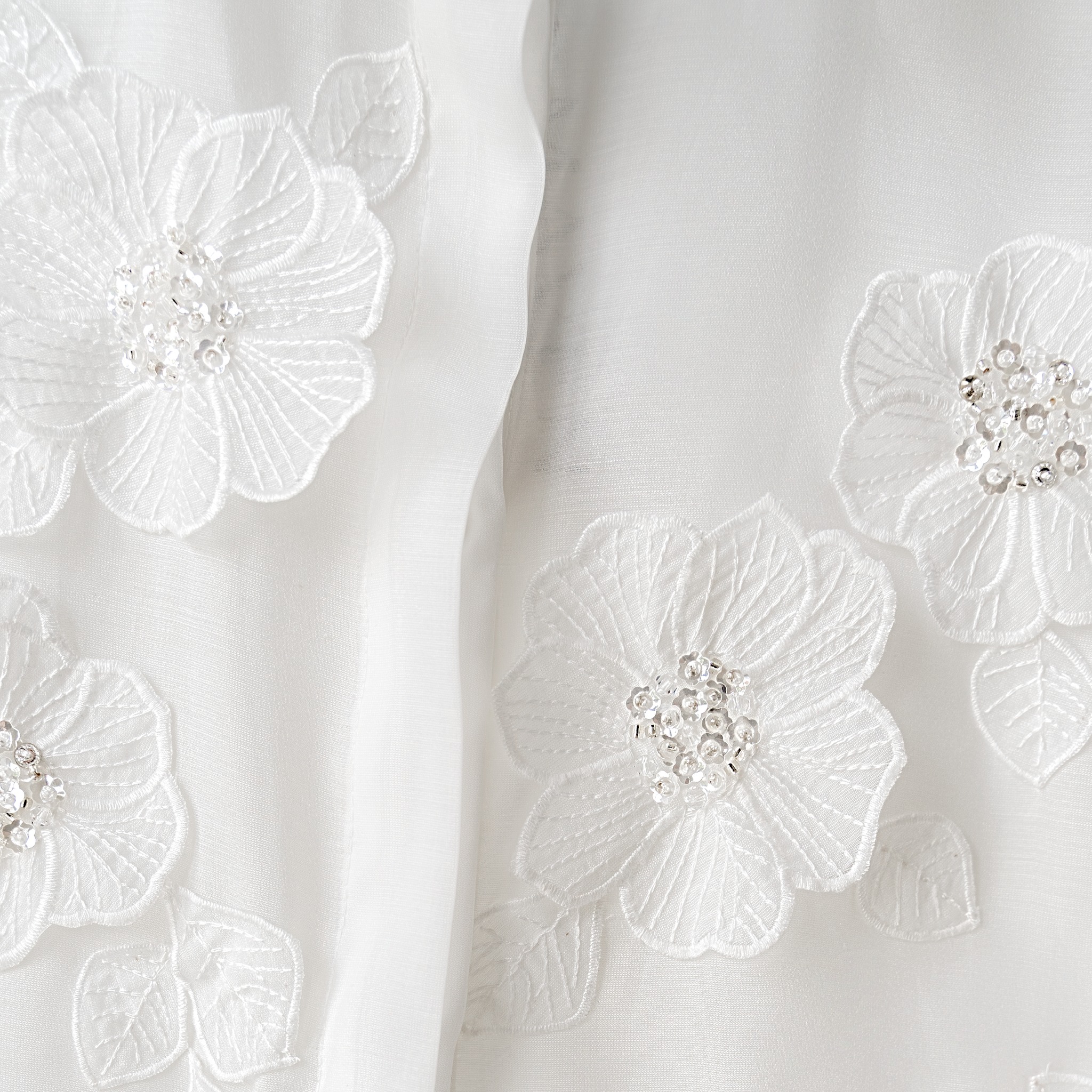 [🆕🇻🇳] The MAVEN – Fashion Brand 👕 Top1Fashion 👗  Liam Top là một trong những best-seller luôn được các cô nàng yêu thích đã được restockThiết kế mang phong cách thanh lịch, được trang trí đính kết tỉ m , shares-1✔️ , likes-3❤️️ , date-2025-01-18 00:00:47🇻🇳🇻🇳🇻🇳📰🆕