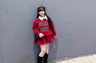 [🆕🇻🇳] Cherry Kids – Thời trang mẹ và bé 🧑‍🧒❤️️👶⭐️ Cực Phẩm Đón Tết 2025 Cho Gái Xinh
Set váy nỉ lông thêu SOHO 1971 phối cổ sơmi xinh sang chất sịn xò lémSIZE  (20- 46kg )
Chữ thêu đáp sịn xò lém các Mon , shares-0✔️ , likes-0❤️️ , date-2025-01-14 02:47:03🇻🇳🇻🇳🇻🇳📰🆕