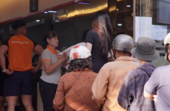 [🆕🇻🇳]  Ahagym Bùi Đình Tuý  ? Top1Yoga ??‍♀️ Với tinh thần yêu thương và sẻ chia, tất cả thành viên AHAGYM cùng nhau trao đi những phần quà nhỏ nhưng đầy ý nghĩa, góp phần giúp bà con có hoàn cảnh khó , shares-1✔️ , likes-6❤️️ , date-2025-01-17 17:02:58🇻🇳🇻🇳🇻🇳📰🆕