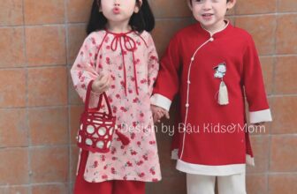 [🆕🇻🇳]  Đậu – Kids & Mom – thời trang thiết kế mẹ và bé 🧑‍🧒❤️️👶⭐️ Freeship Toàn Quốc – Áo dài Đậu Kids&MomBST áo dài đôi bé trai bé gái, chất liệu Nhung tăm, nhung text
Size 8-35kgFROM ĐẬU WITH LOVE
————— , shares-1✔️ , likes-26❤️️ , date-2025-01-15 13:57:55🇻🇳🇻🇳🇻🇳📰🆕