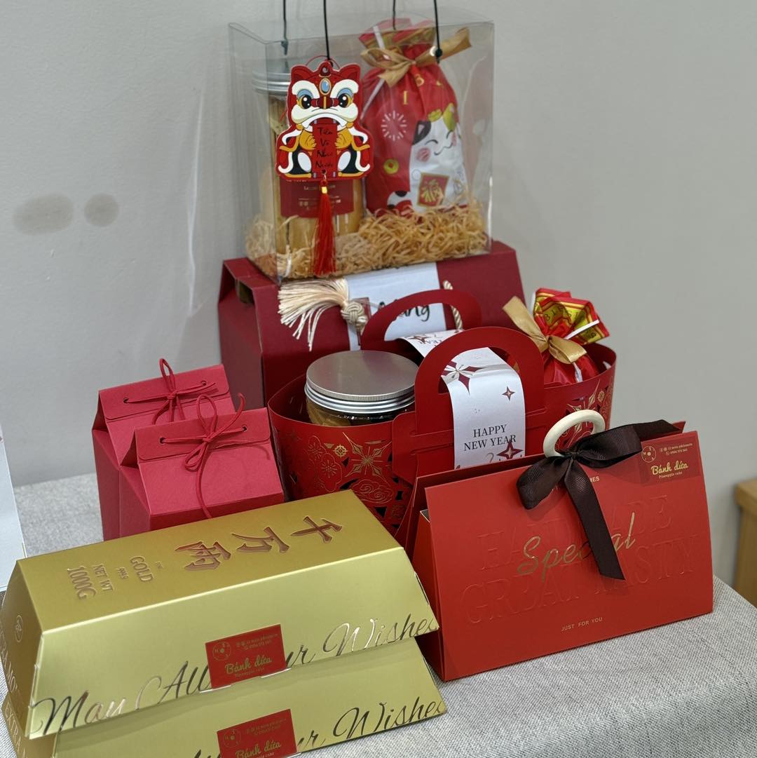 [☕️🇻🇳] 12 mois pâtisserie  🥤 Top1Coffee ☕️ Bánh Kẹo Tết tràn ngập tại 12mois 74C An Dương
Sẵn sàng phục vụ quý khách cuối năm, mọi người ghé tiệm nhé.
Có các set biếu tặng , shares-0✔️ , likes-3❤️️ , date-2025-01-16 18:15:00🇻🇳🇻🇳🇻🇳📰🆕