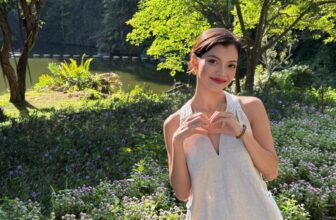 [🆕🇻🇳] OnmeLocal – 𝐒𝐨𝐦𝐞𝐭𝐡𝐢𝐧𝐠 𝐀𝐛𝐨𝐮𝐭 𝐋𝐢𝐧𝐞𝐧 𝐁𝐲 𝐎𝐍𝐌𝐄 – 𝐃𝐞𝐬𝐢𝐠𝐧 𝐈𝐧 𝐁𝐢𝐧𝐡 𝐃𝐮𝐨𝐧𝐠,𝐕𝐢𝐞𝐭𝐧𝐚𝐦 👕 Top1Fashion 👗  Mùa xuân bắt đầu từ hoa lá đâm chồi, ONME bắt đầu từ sự mộc mạc của từng sợi lanh.Yếm Trà với phần cổ V thanh thoát, bông hoa trà nổi bật trên nền vải l , shares-0✔️ , likes-93❤️️ , date-2025-01-17 03:06:41🇻🇳🇻🇳🇻🇳📰🆕