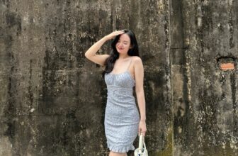 [🆕🇻🇳] ViS Store 👕 Top1Fashion 👗  !R!S SMOCKING DRESS //
Form body trẻ trung, gợi cảm nhẹ nhàng. Thiết kế xếp dún và đắp chéo phần ngực, buộc nơ sau lưng xinh xắn. Chất vải mịn đẹp, may 2 l , shares-0✔️ , likes-0❤️️ , date-2025-01-21 03:00:18🇻🇳🇻🇳🇻🇳📰🆕