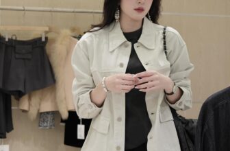 [🆕🇻🇳] 𝗛𝗮𝗽𝗽𝘆 𝗛𝗮𝗵𝗮𝗵𝗮 𝗦𝘁𝘂𝗱𝗶𝗼 (Hàng nhập cao cấp) 👕 Top1Fashion 👗  Làm mới tủ đồ với chiếc áo khoác bò năng động
Set đồ cực hack tuổi nàng ơiᴍsᴘ :ak121—
𝗛𝗔𝗣𝗣𝗬 𝗛𝗔𝗛𝗔𝗛𝗔 𝗦𝗧𝗨𝗗𝗜𝗢
Add: 14B1 Lý Nam Đế – Hà Nội
Shopee:
Ins , shares-0✔️ , likes-1❤️️ , date-2025-01-14 16:11:26🇻🇳🇻🇳🇻🇳📰🆕