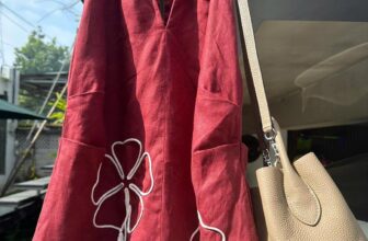 [🆕🇻🇳] OnmeLocal – 𝐒𝐨𝐦𝐞𝐭𝐡𝐢𝐧𝐠 𝐀𝐛𝐨𝐮𝐭 𝐋𝐢𝐧𝐞𝐧 𝐁𝐲 𝐎𝐍𝐌𝐄 – 𝐃𝐞𝐬𝐢𝐠𝐧 𝐈𝐧 𝐁𝐢𝐧𝐡 𝐃𝐮𝐨𝐧𝐠,𝐕𝐢𝐞𝐭𝐧𝐚𝐦 👕 Top1Fashion 👗  Thấy đỏ là thấy Tết,Như một lời tri ân sâu sắc dành cho những tín đồ yêu thích linen của ONME. Hoa trà trắng nổi bật trên nền vải đỏ trầm, hãy cùng ONME  , shares-15✔️ , likes-249❤️️ , date-2025-01-14 18:45:27🇻🇳🇻🇳🇻🇳📰🆕