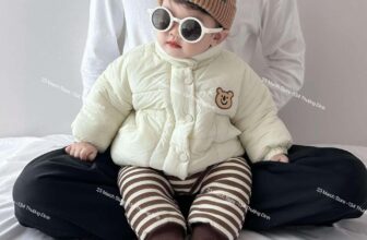 [🆕🇻🇳] 23 March Store- Thời trang trẻ em cao cấp 🧑‍🧒❤️️👶⭐️ 𝐒𝐀𝐋𝐄 𝐔𝐏 𝐓𝐎 𝟑𝟎%
𝐂𝐇𝐈̉ 𝐀́𝐏 𝐃𝐔̣𝐍𝐆 𝐊𝐇𝐀́𝐂𝐇 𝐐𝐔𝐀 𝐂𝐔̛̉𝐀 𝐇𝐀̀𝐍𝐆
Lẻ size nhiều rồi ạ nên các ty qua sớm để lựa đc đồ ưng ý nhé ạ
Nhà em vẫn nhận ship nội thành HN  , shares-0✔️ , likes-421❤️️ , date-2025-01-22 14:41:48🇻🇳🇻🇳🇻🇳📰🆕