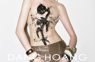 [🆕🇻🇳] DANG HOANG – Thiết kế & Thời trang 👕 Top1Fashion 👗  Rosé The Art Top – Mocha Skirt – hiện thân của nghệ thuật đương đại và sự tinh tế, nơi từng chi tiết đính kết đều được chăm chút thủ công đến hoàn hảo.Kh , shares-8✔️ , likes-75❤️️ , date-2025-01-17 19:17:34🇻🇳🇻🇳🇻🇳📰🆕