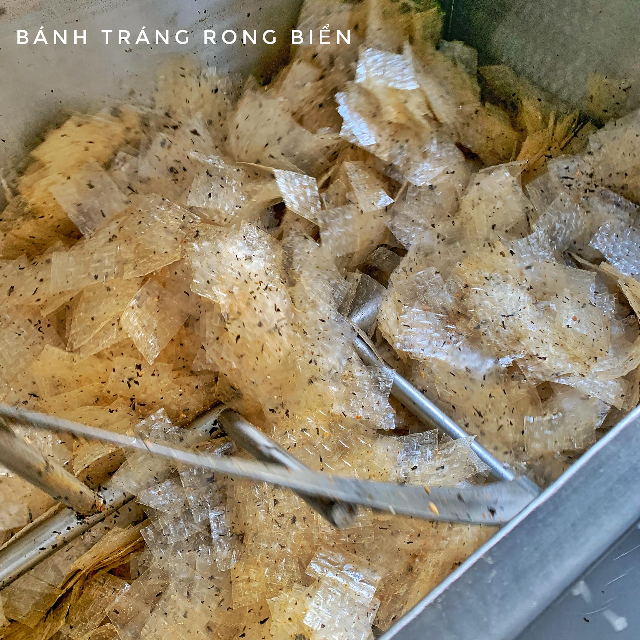 [🆕🇻🇳] Bánh tráng Mạnh Hùng – Xưởng sỉ bánh tráng Mạnh Hùng 🍔 Top1Food  🍜 Bánh tráng VỊ RONG BIỂN
 
Em trộn bánh nhỏ siêu mỏng nên khi ăn sẽ không bị đâm đau miệng, với cả bánh sẽ thấm đều gia vị hơn nha.
  DÙNG CHAY ĐƯỢC
 , shares-1✔️ , likes-1❤️️ , date-2025-01-22 03:07:30🇻🇳🇻🇳🇻🇳📰🆕