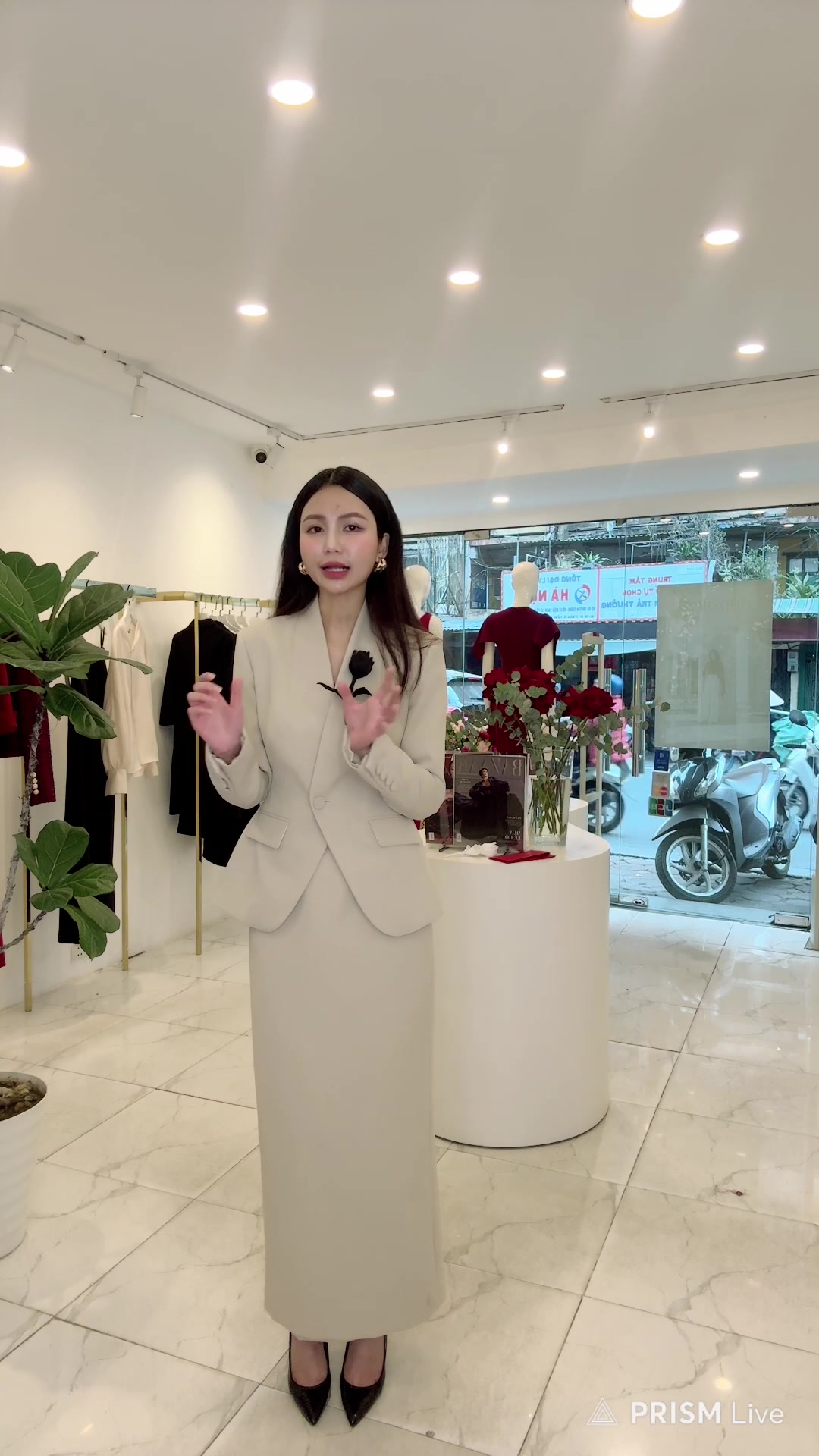 [???] HEBE Design  ? Top1Fashion ?  � LIVESTREAM BST MỚI NHẤT LUMINOUS | SPRING’25 �
�CÙNG NỮ DIỄN VIÊN – QUỲNH KOOL KHÁM PHÁ BÍ QUYẾT PHỐI VEST ĐẲNG CẤP TỪ BST LUMINOUS SPRING’25
 , shares-0✔️ , likes-55❤️️ , date-2025-01-16 20:11:57????????
